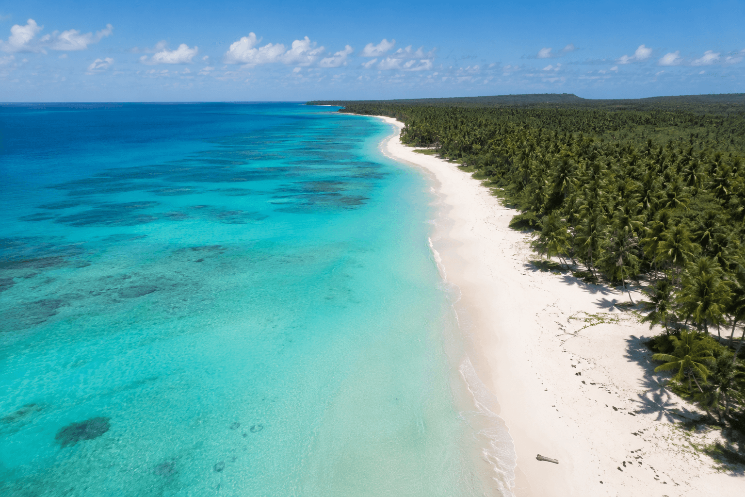 Playa virgen Canto de la Playa en Isla Saona, sin turistas, arena blanca